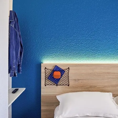 Hotelf1 Lille Englos Hotell 3*