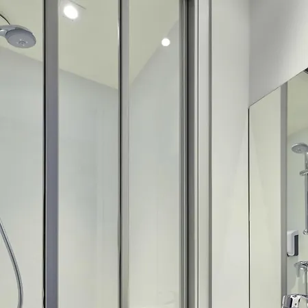 Hotelf1 Lille Englos 호텔