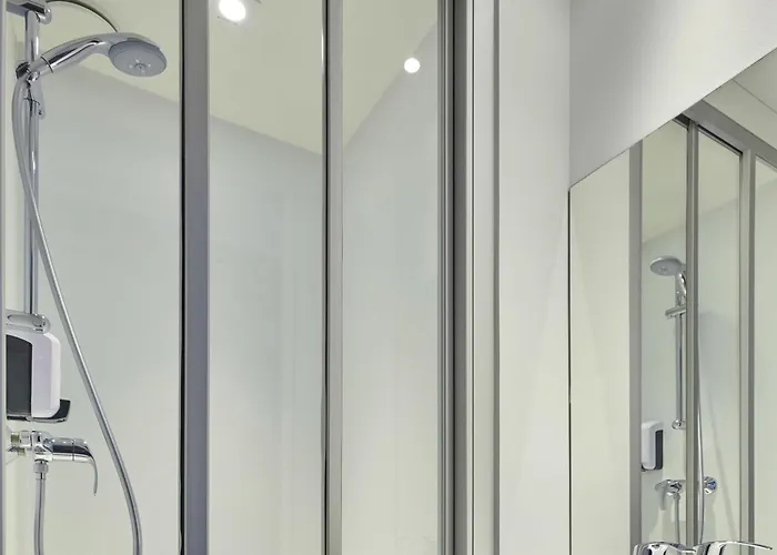 Hotelf1 Lille Englos Hotel