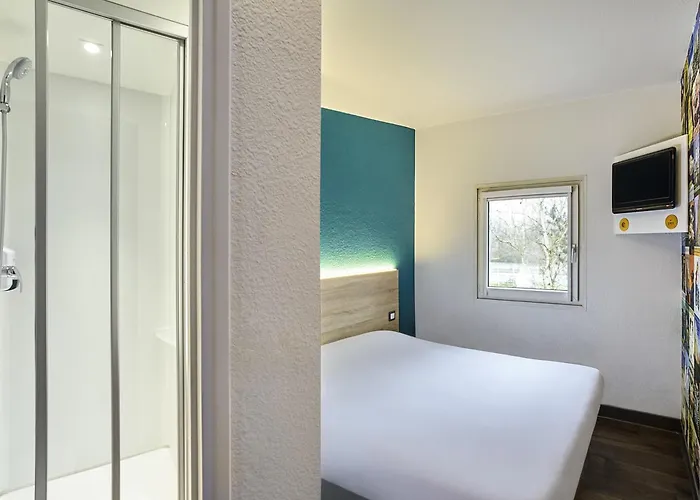 Hotelf1 Lille Englos